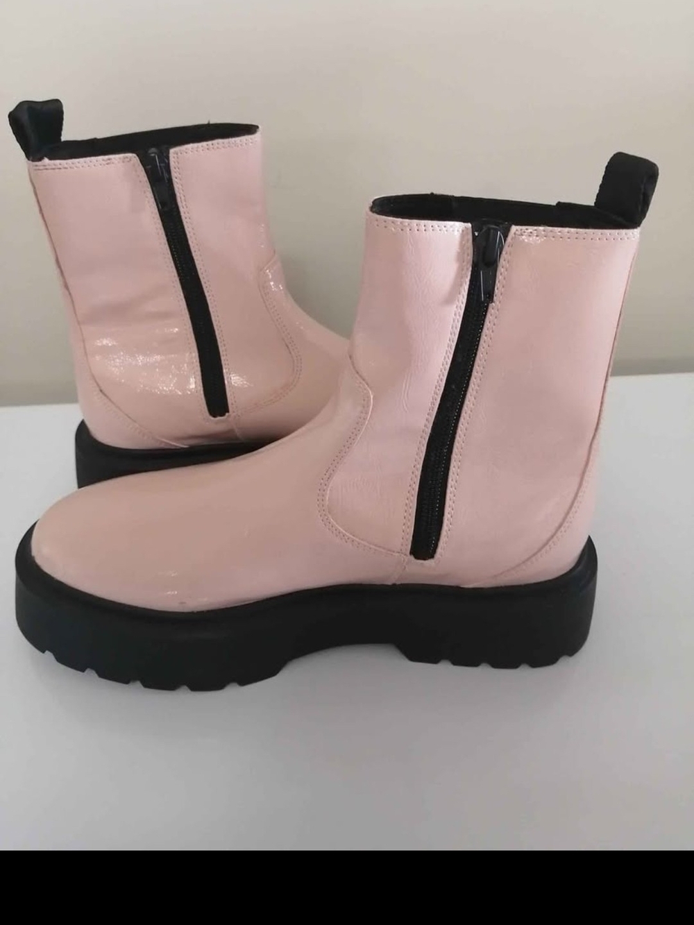 Zara Lug Sole Zip Boots in Pink & Black EU 38 Like New